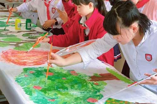 优秀小学生作文欣赏《我的第一幅水彩画》 优秀小学生作文欣赏《我的第一幅水彩画》