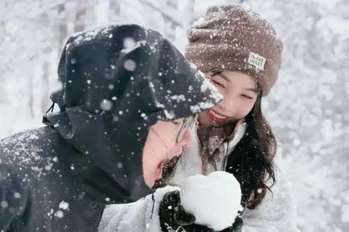 任亮诗歌《雪梦春言》深度解析与点评 任亮诗歌《雪梦春言》深度解析与点评