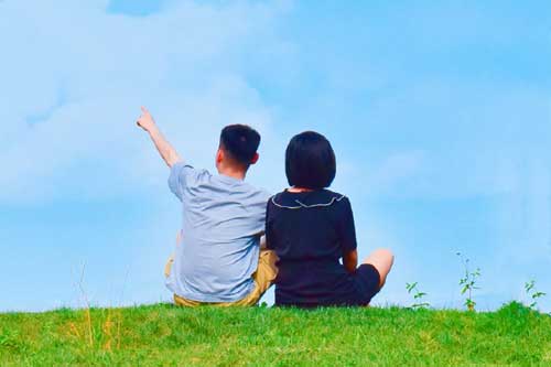 任亮诗歌《雪梦春言》深度解析与点评 任亮诗歌《雪梦春言》深度解析与点评